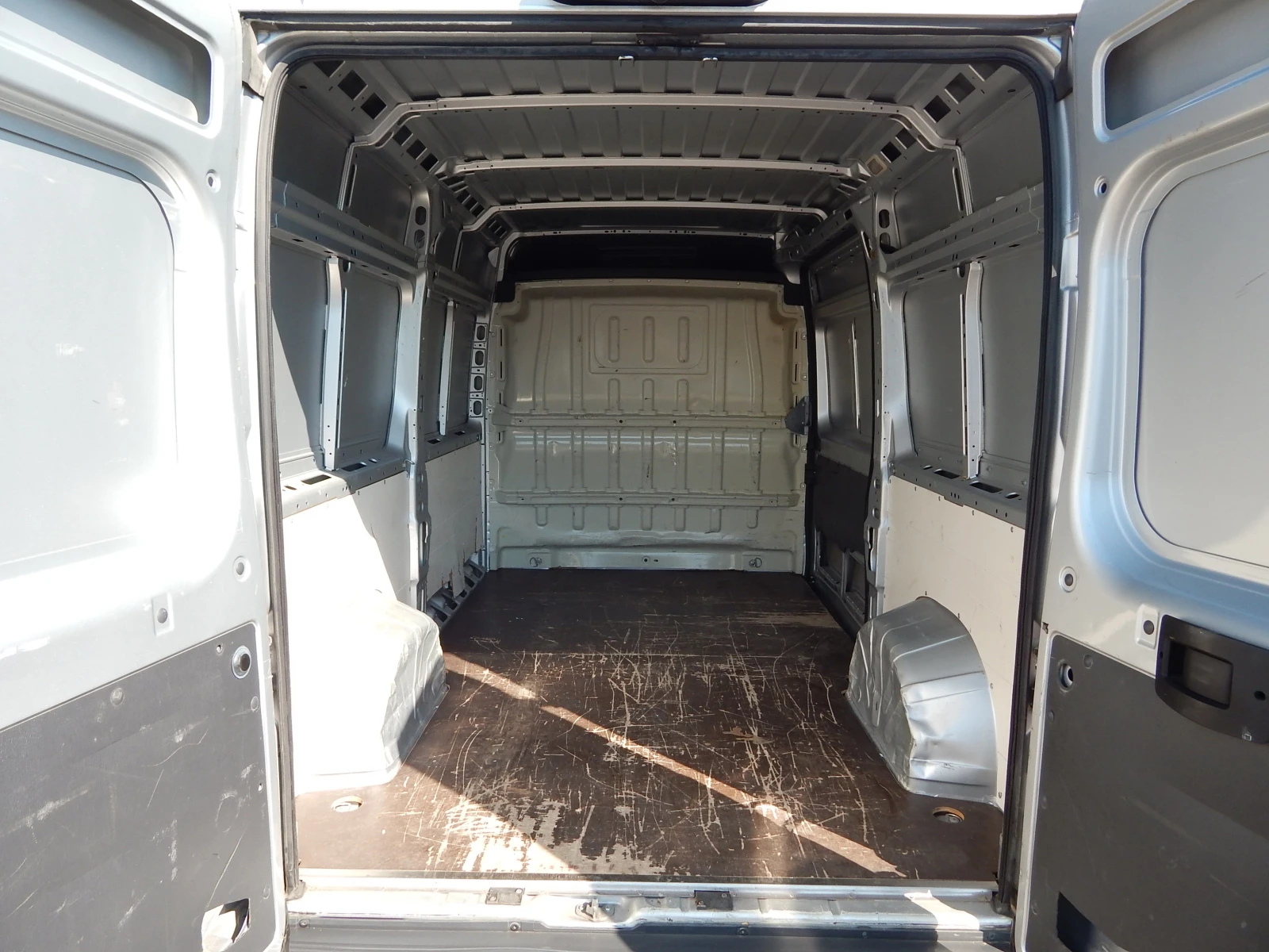 Fiat Ducato 2.3M-JET* 150k.c.* NAVI* KAMEPA* LED* ОТЛИЧЕН* , снимка 8 - Бусове и автобуси - 55059280