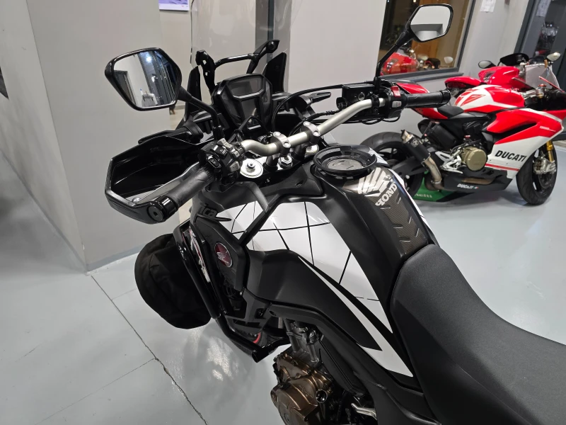 Honda Crf 1000ie, ABS, Подгрев, Ролбари, 3 куфара!, снимка 13 - Мотоциклети и мототехника - 53523351