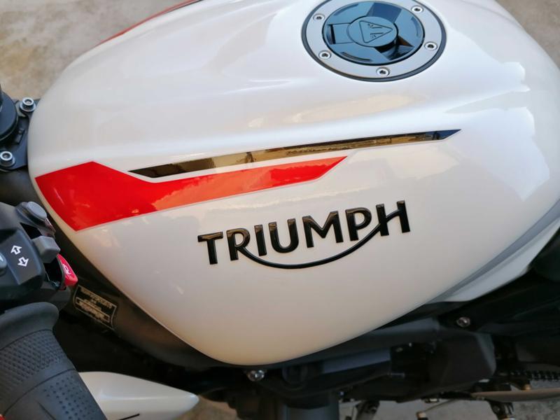 Triumph Street Triple 660i ABS TC, снимка 11 - Мотоциклети и мототехника - 37965795