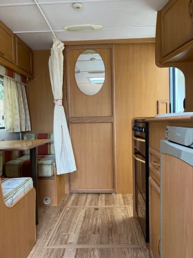 Каравана Avondale Rialto, снимка 13