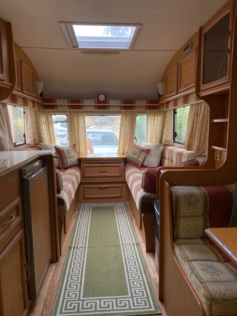 Каравана Avondale Rialto, снимка 10 - Каравани и кемпери - 53217701