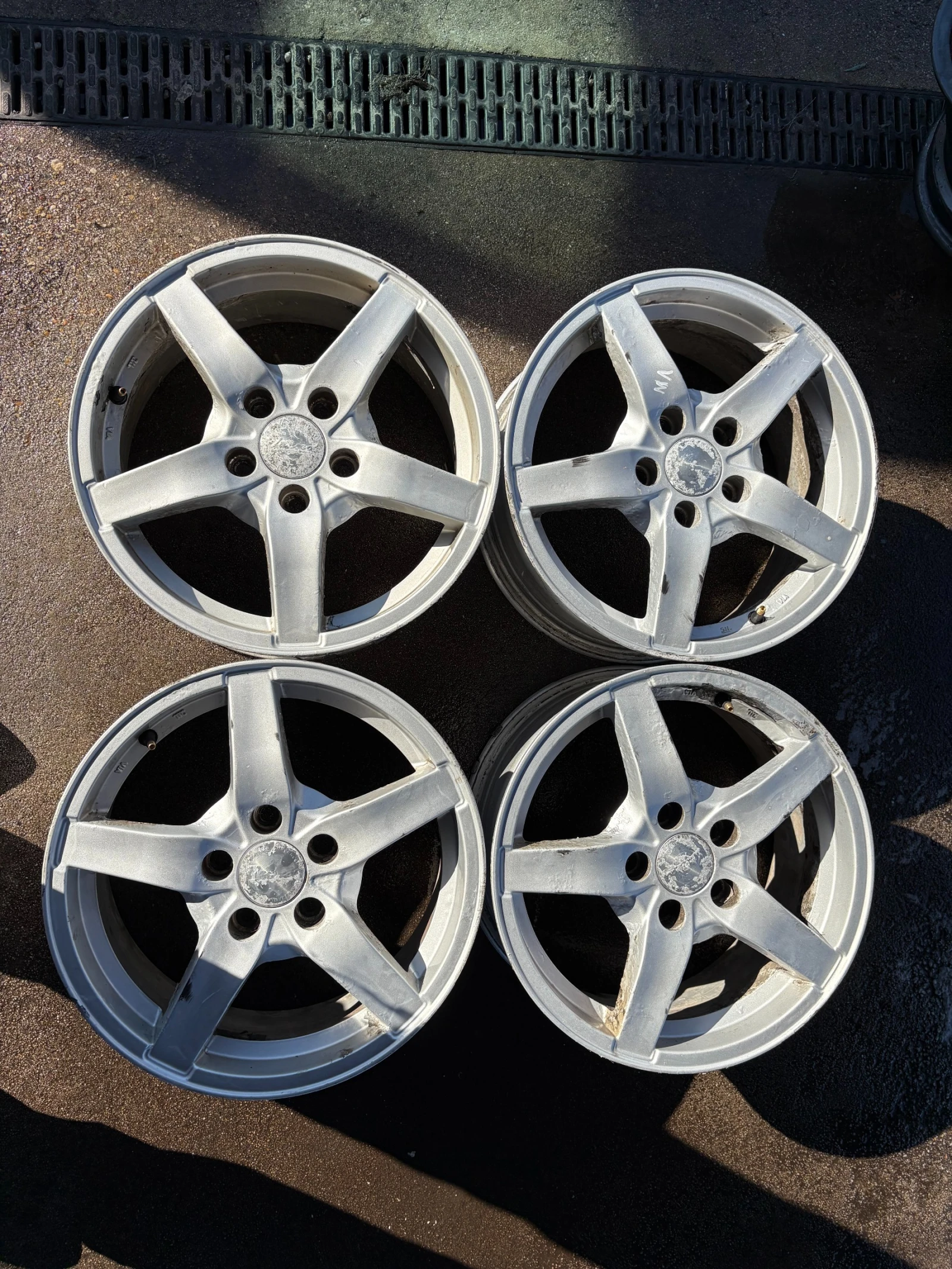   VW Golf | Mobile.bg   1