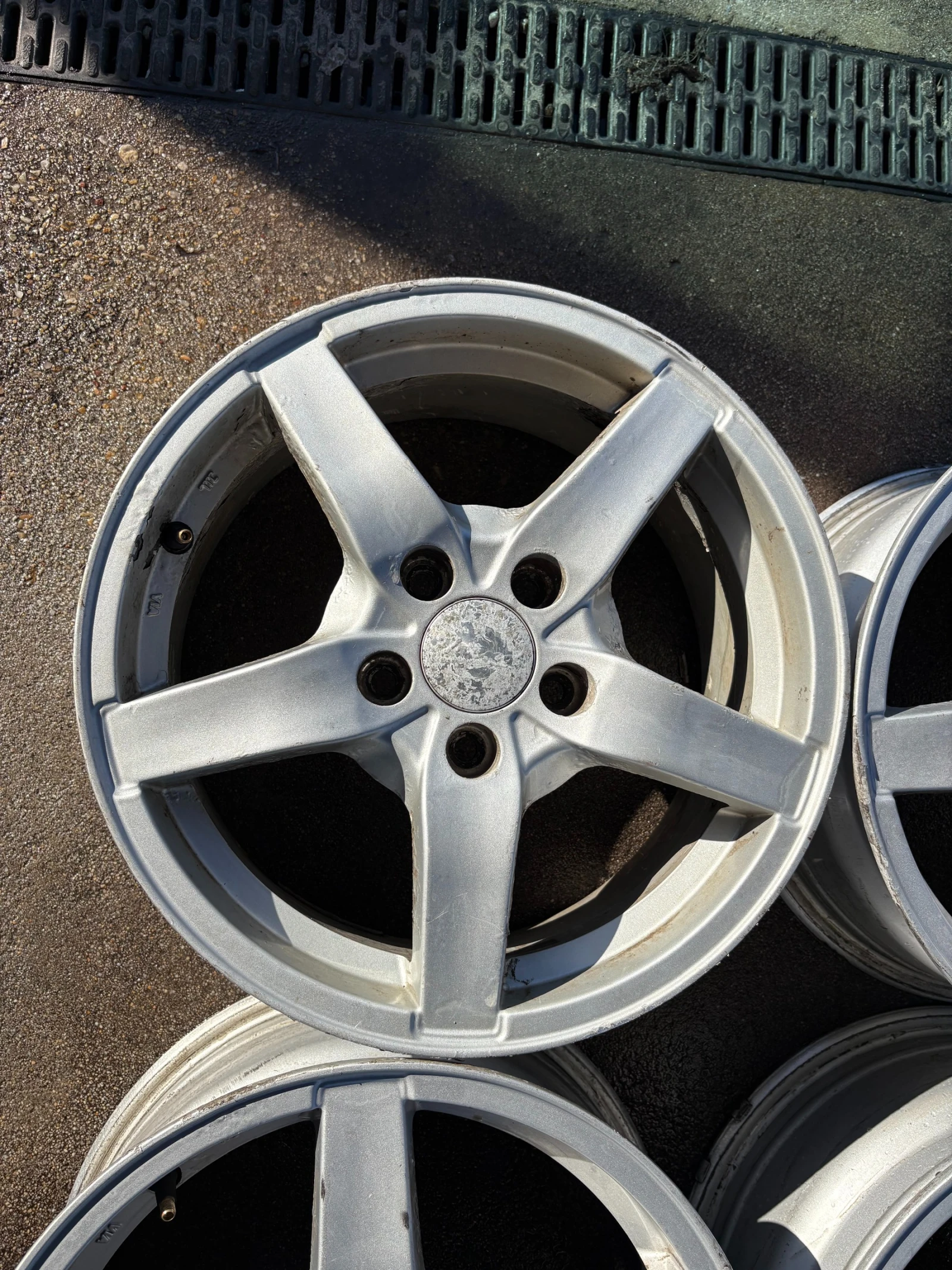   VW Golf | Mobile.bg   2