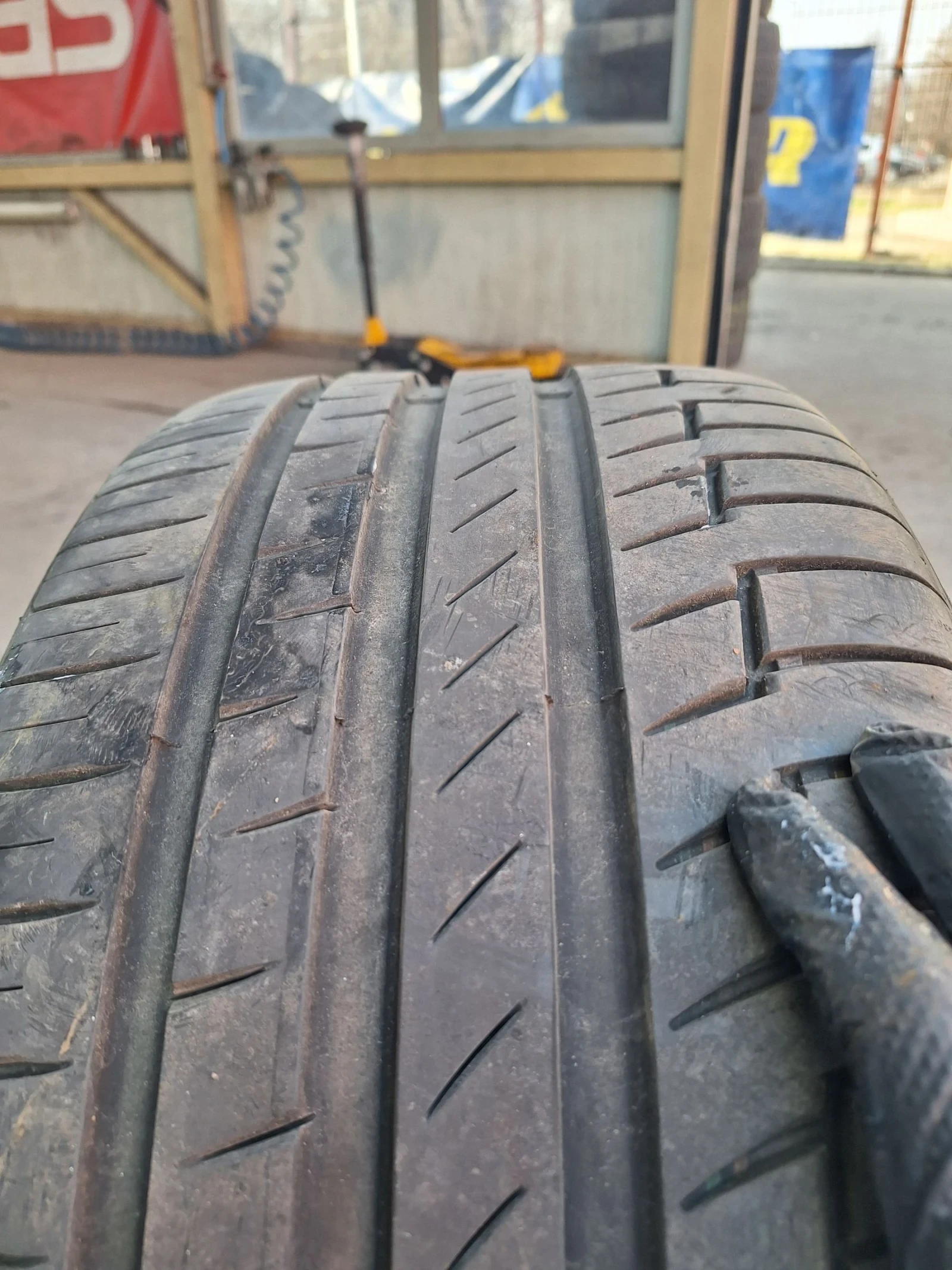 Гуми Летни 255/55R18, снимка 3 - Гуми и джанти - 53784205