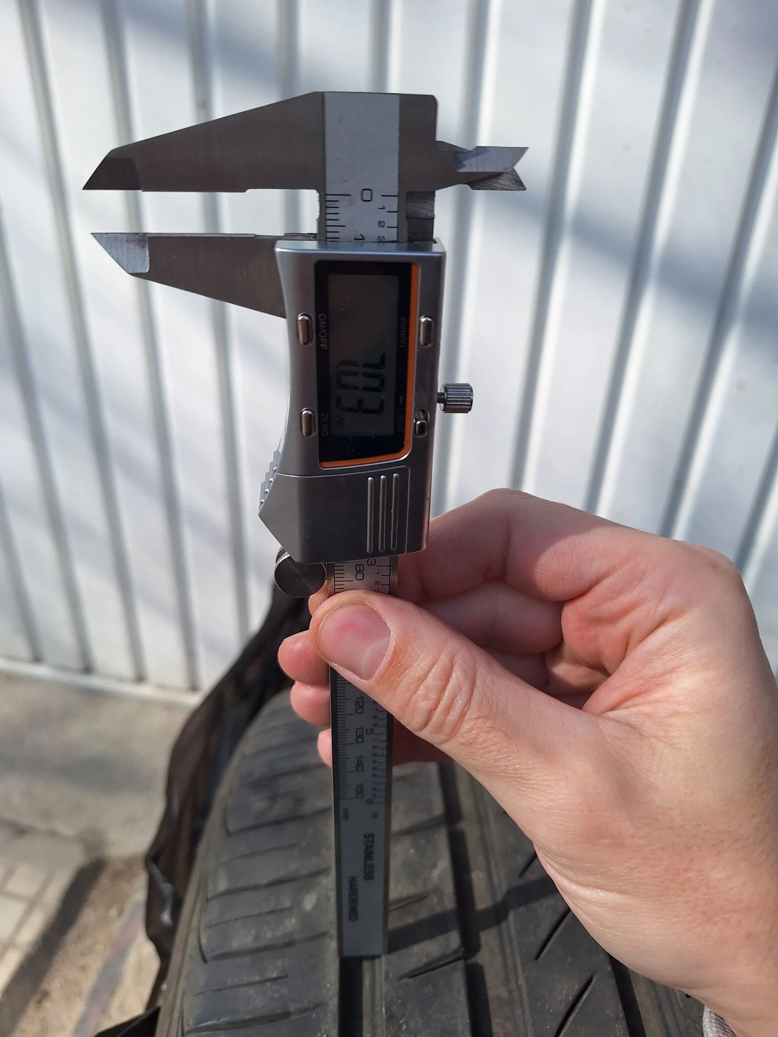 Гуми Летни 255/55R18, снимка 4 - Гуми и джанти - 53784205