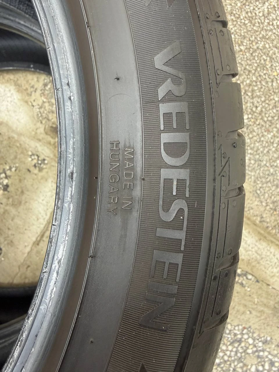 Гуми Летни 225/45R17, снимка 4 - Гуми и джанти - 54057104