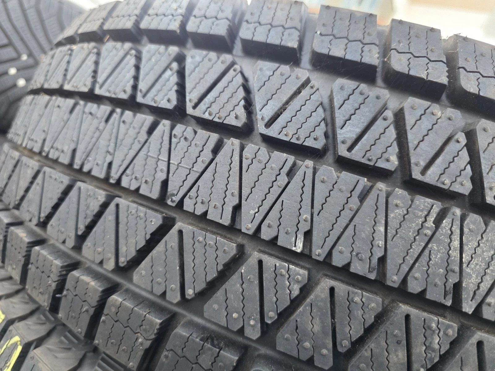 ���� 215/70R16 | Mobile.bg � ����������� 5
