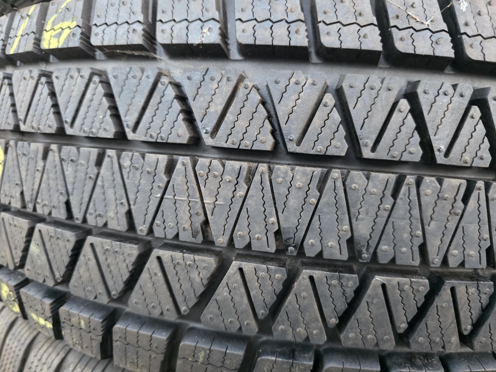 ���� 215/70R16 | Mobile.bg � ����������� 9