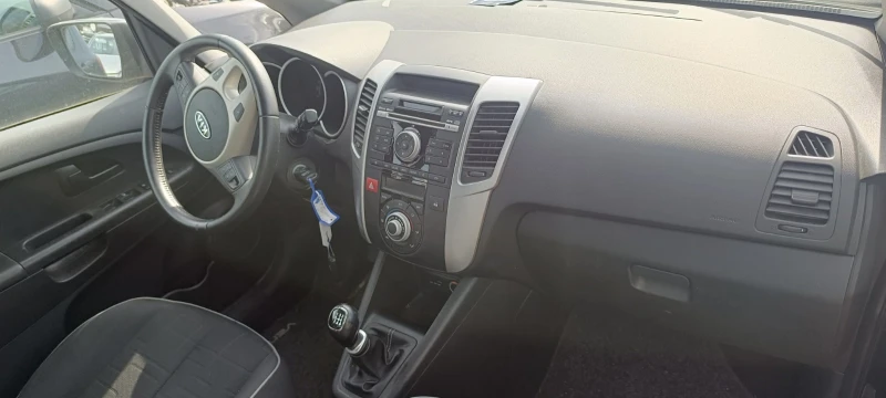 Kia Venga 1.4 CRDi, снимка 3 - Автомобили и джипове - 46952641