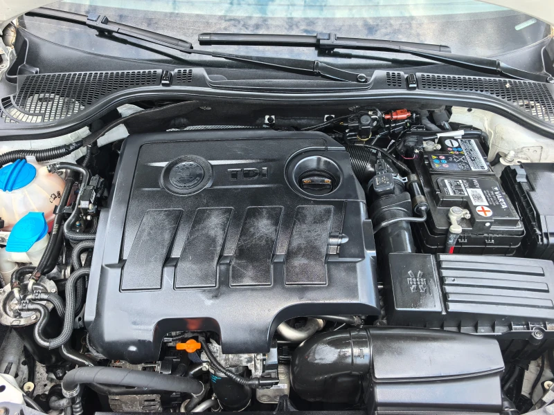 Skoda Octavia 1.6TDI, снимка 15 - Автомобили и джипове - 50831216