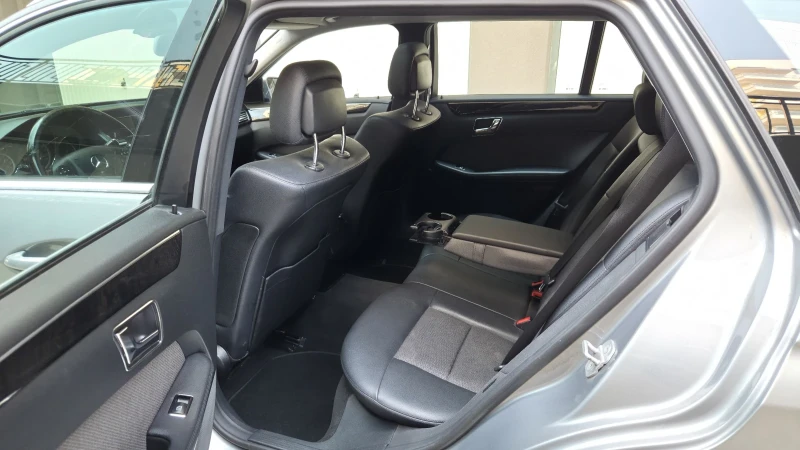 Mercedes-Benz E 350 AMG line, снимка 10 - Автомобили и джипове - 51208722