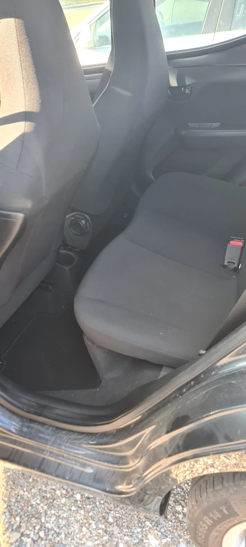 Toyota Aygo 1.0 73p.s, снимка 6 - Автомобили и джипове - 51784348