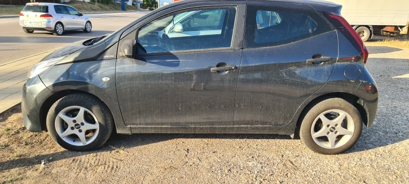 Toyota Aygo 1.0 73p.s, снимка 3 - Автомобили и джипове - 51784348