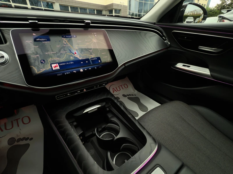 Mercedes-Benz E 200 Avantgarde/Virtual/Панорама/Подгрев/Камера, снимка 11 - Автомобили и джипове - 52434037
