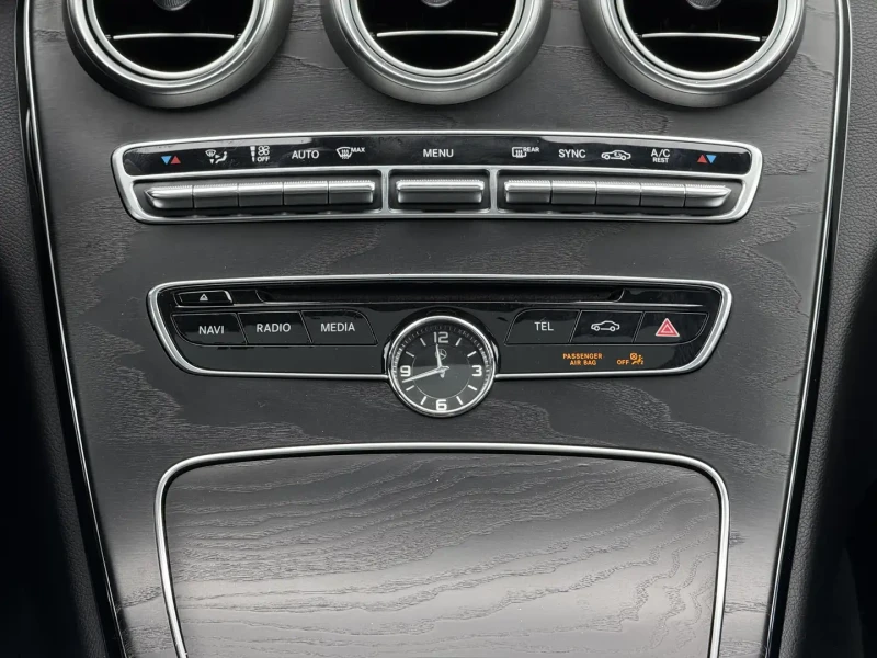 Mercedes-Benz C 300 AMG, AMBIENT, B.SPOT, PANO, KEYLESS, снимка 13 - Автомобили и джипове - 52581800