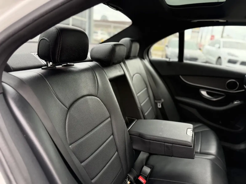 Mercedes-Benz C 300 AMG, AMBIENT, B.SPOT, PANO, KEYLESS, снимка 14 - Автомобили и джипове - 52581800