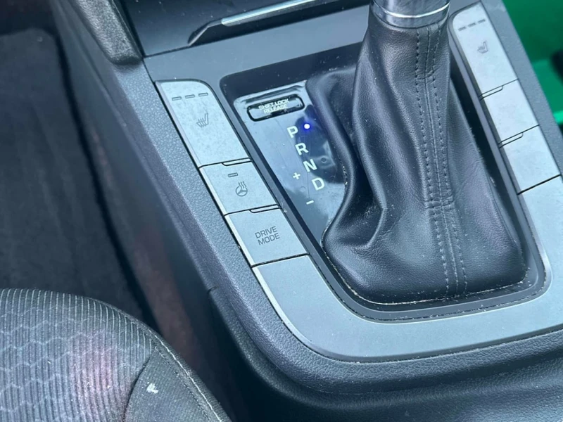 Hyundai Elantra * GL * CARFAX * БЕЗ ПЪРВОНАЧАЛНА ВНОСКА, снимка 10 - Автомобили и джипове - 52893015