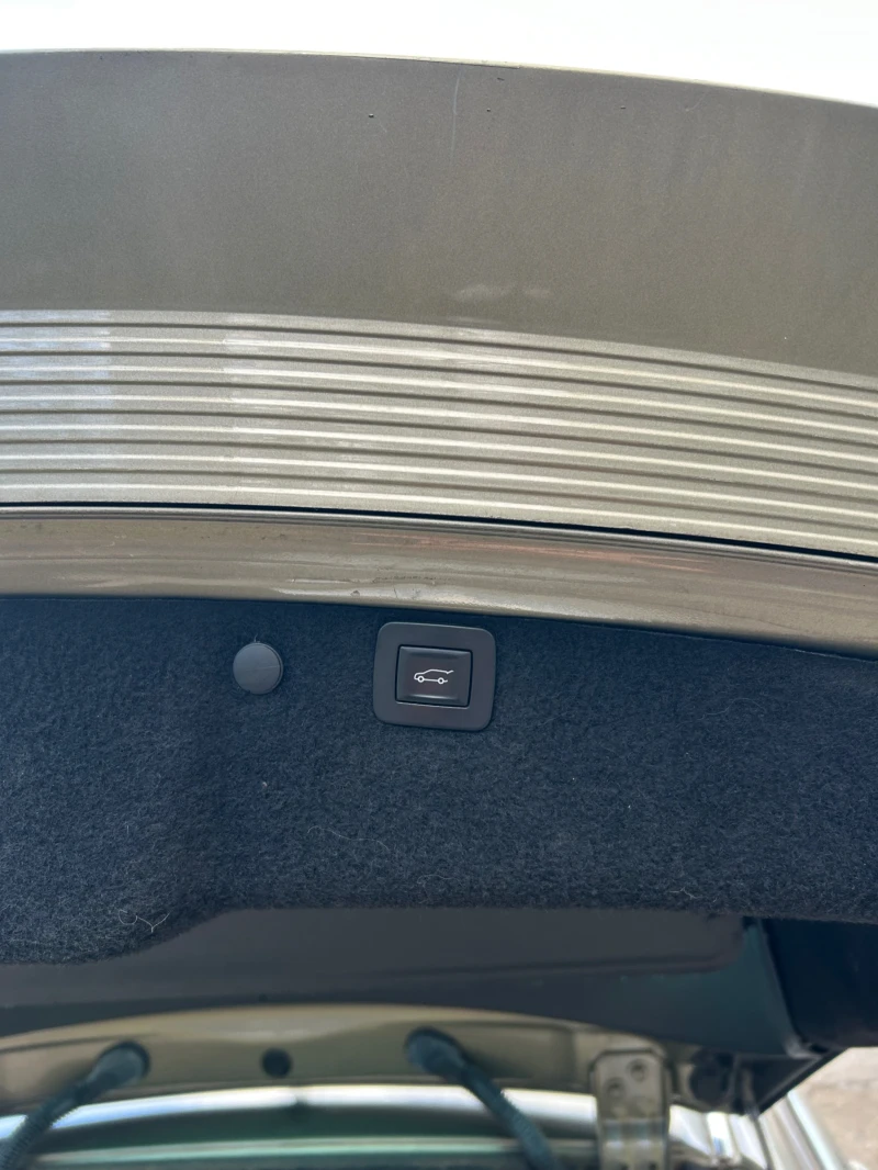 Opel Insignia country tourer, снимка 8 - Автомобили и джипове - 52966021