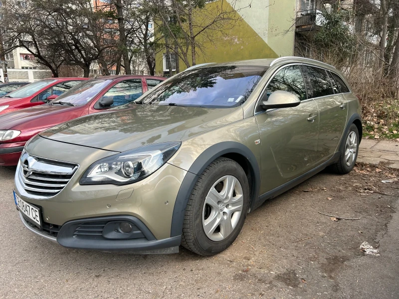 Opel Insignia country tourer, снимка 10 - Автомобили и джипове - 52966021