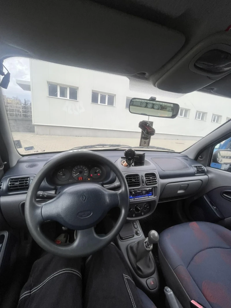 Renault Clio, снимка 9 - Автомобили и джипове - 53012557