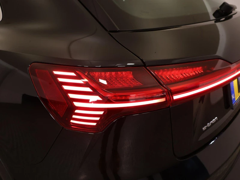 Audi E-Tron E-Tron 55, снимка 16 - Автомобили и джипове - 53432061