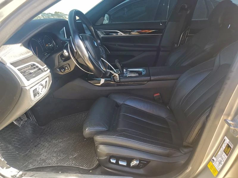 BMW 740 Keyless* Bluetooth* Камера* Подгрев* ФИКСИРАНА ЦЕН - изображение 7