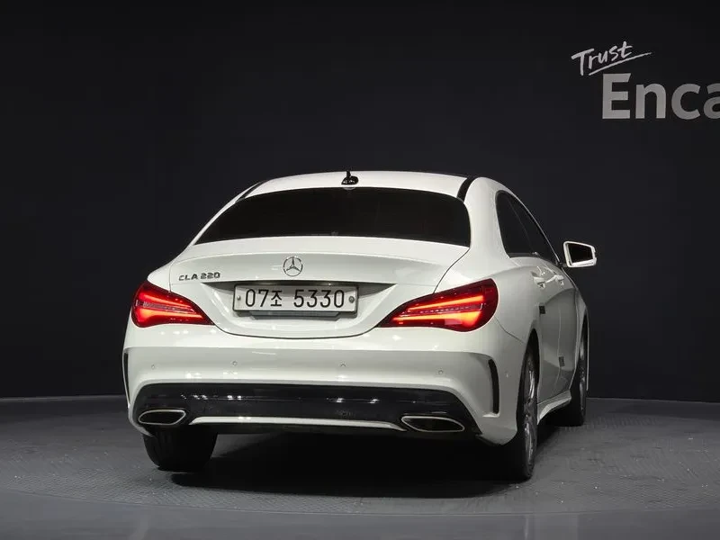 Mercedes-Benz CLA 2.5, снимка 4 - Автомобили и джипове - 54288333