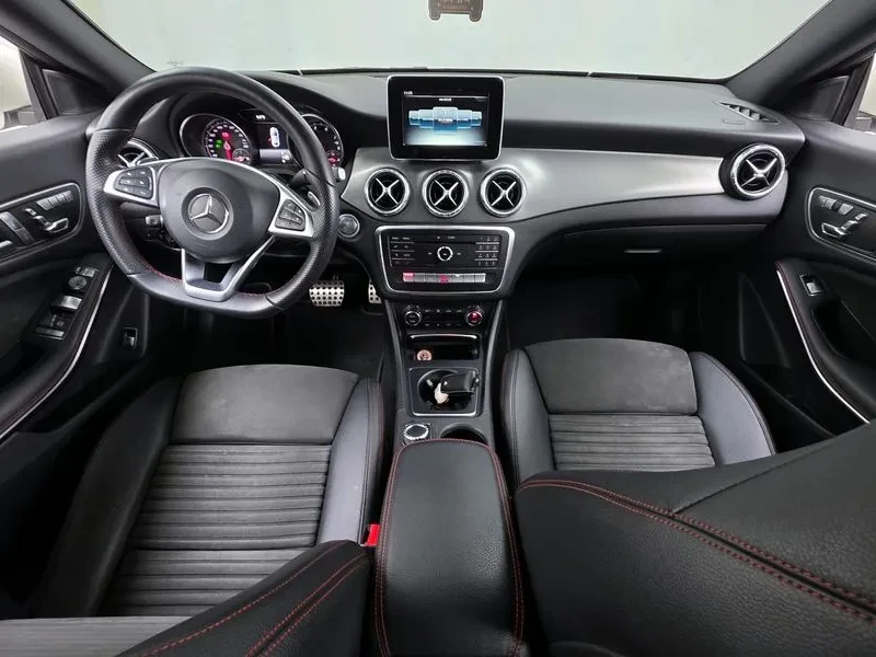 Mercedes-Benz CLA 2.5, снимка 7 - Автомобили и джипове - 54288333