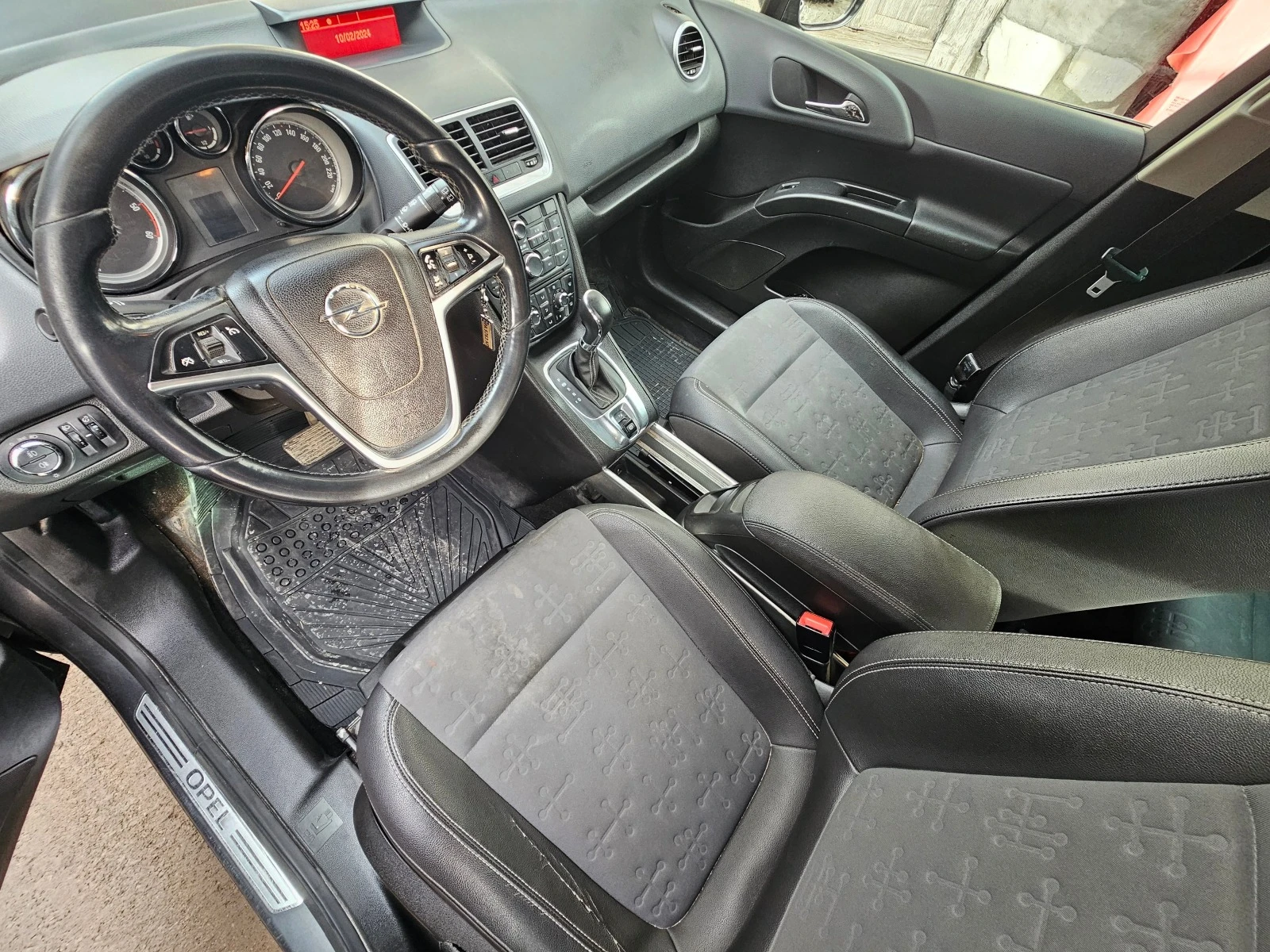 Opel Meriva 1.7 CDTI-АВТОМАТИК/ОБСЛУЖЕНА - изображение 10