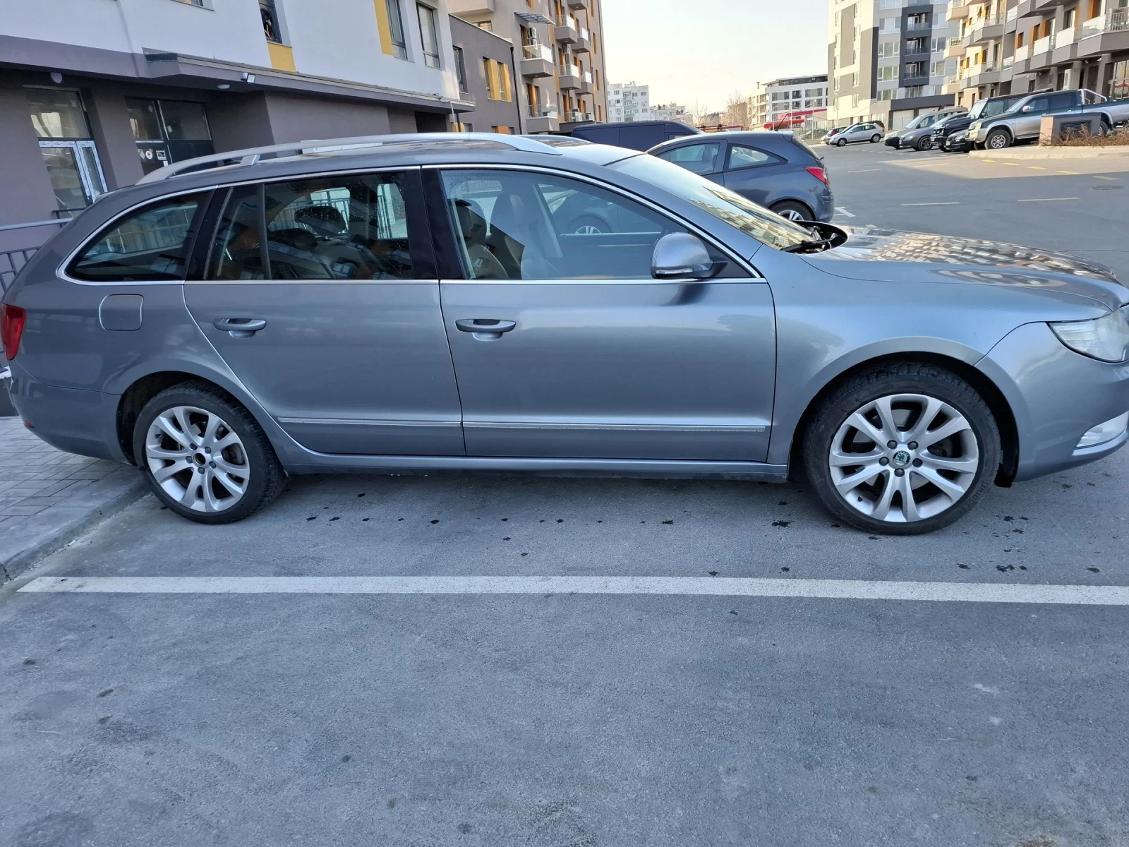 Skoda Superb 2.0TDI 4x4  - изображение 3
