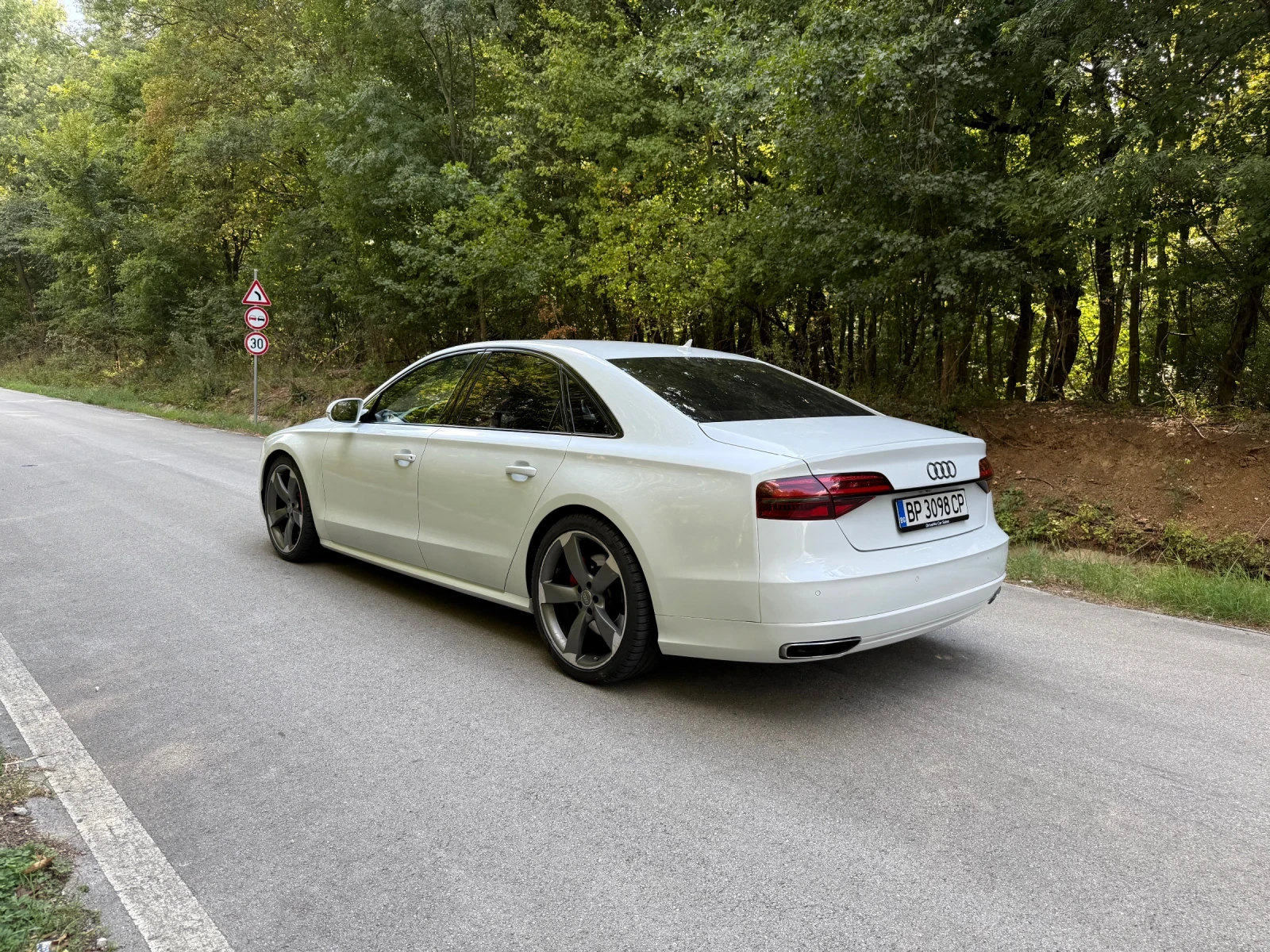 Audi A8  - изображение 4