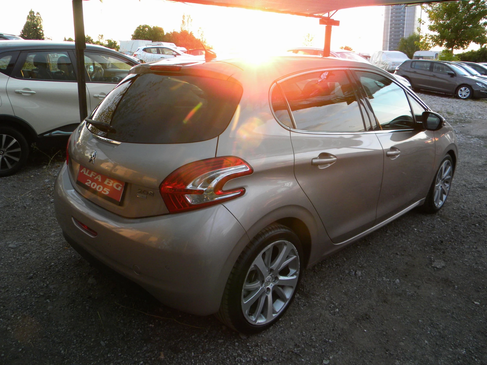 Peugeot 208 1.6E-HDI ALLURE. NAVI- KATO НОВО  EURO5B - изображение 4