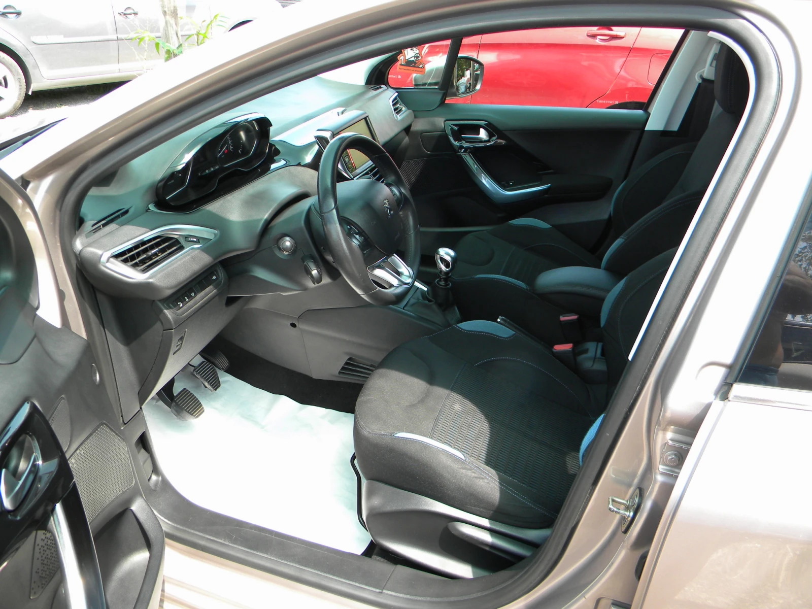 Peugeot 208 1.6E-HDI ALLURE. NAVI- KATO НОВО  EURO5B - изображение 9