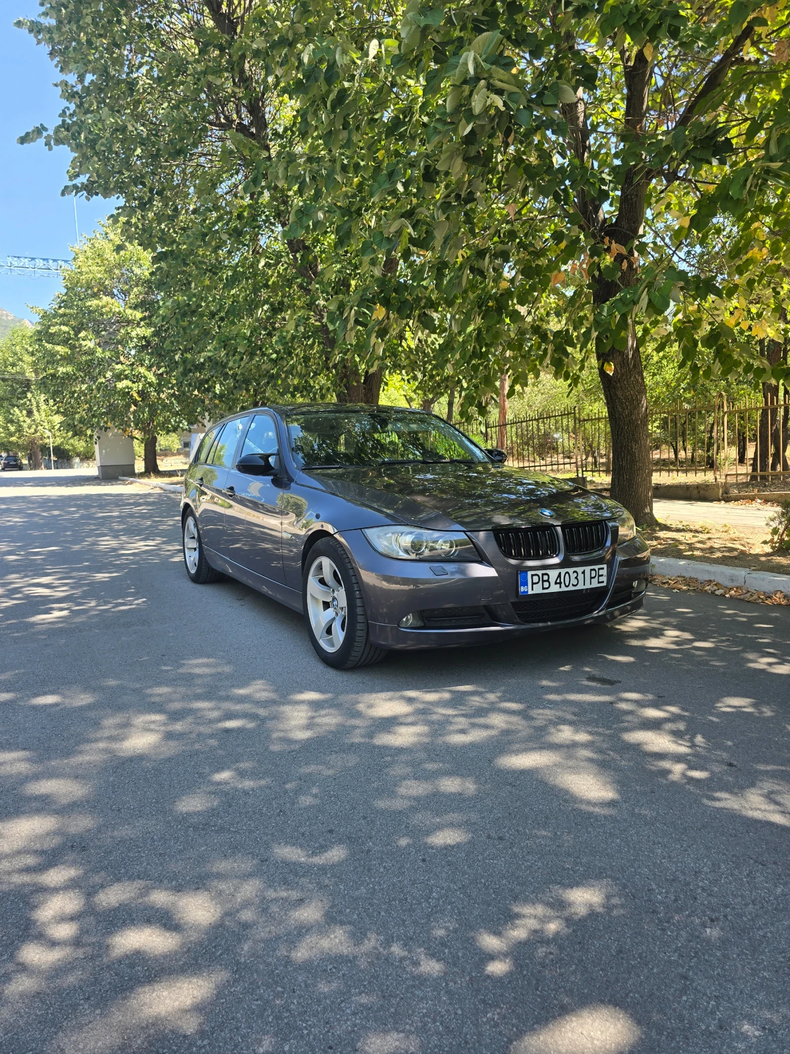 BMW 320 2.0D - изображение 2