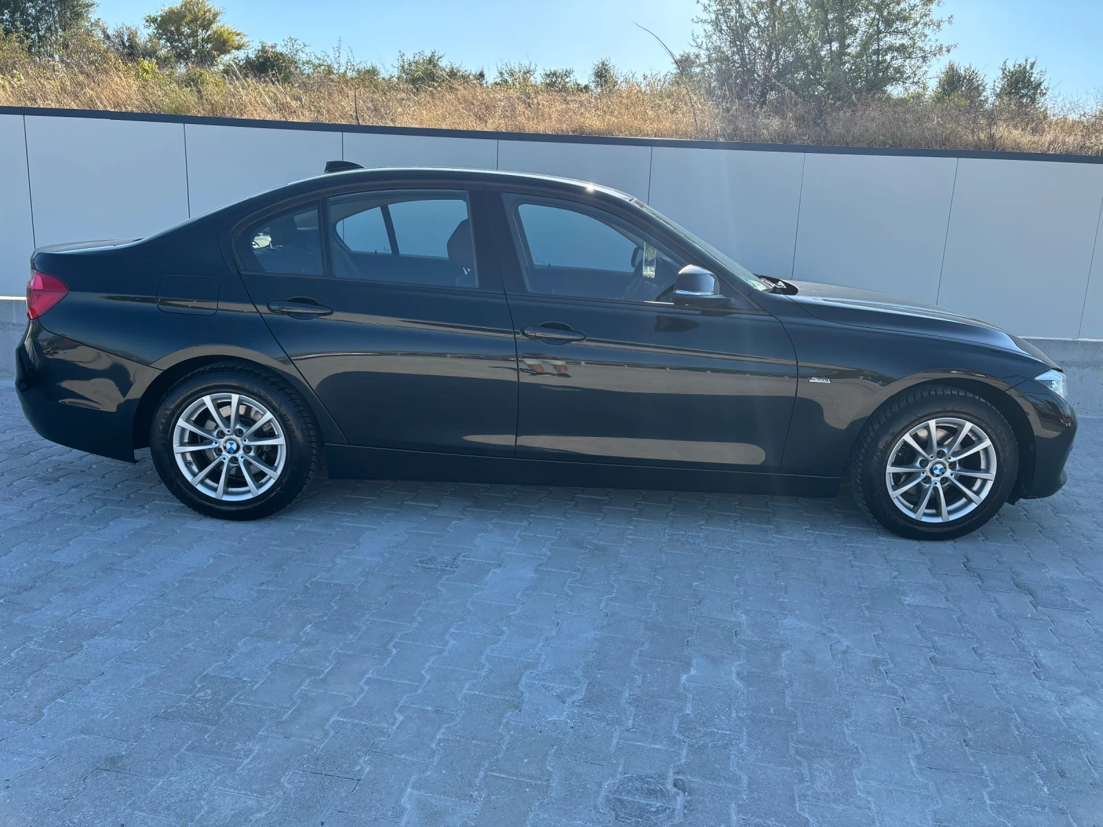 BMW 318 2015 - изображение 5