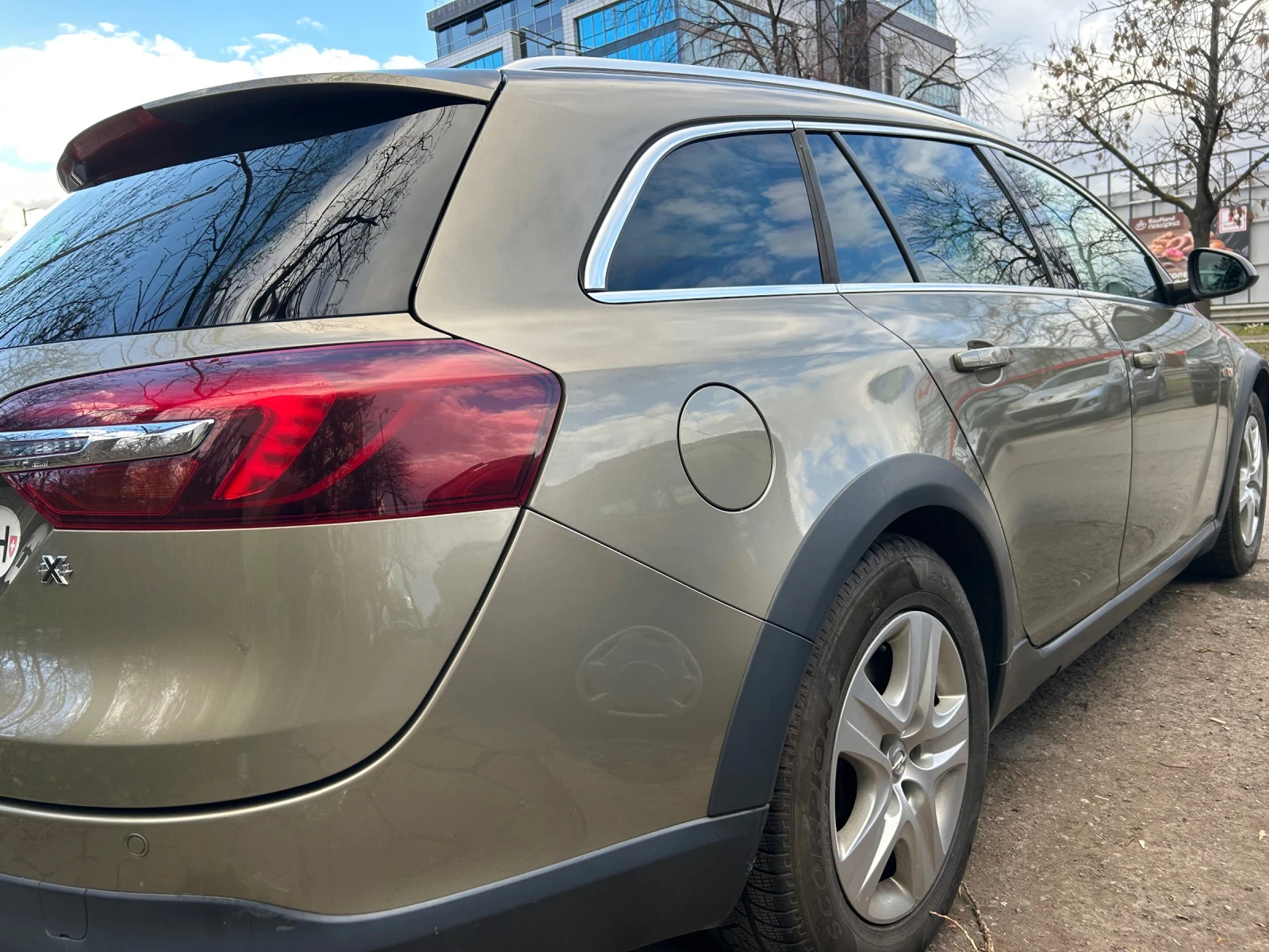 Opel Insignia country tourer - изображение 3