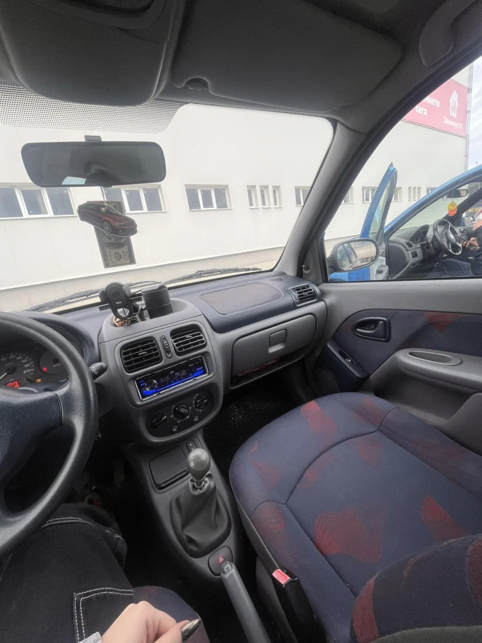 Renault Clio  - изображение 10