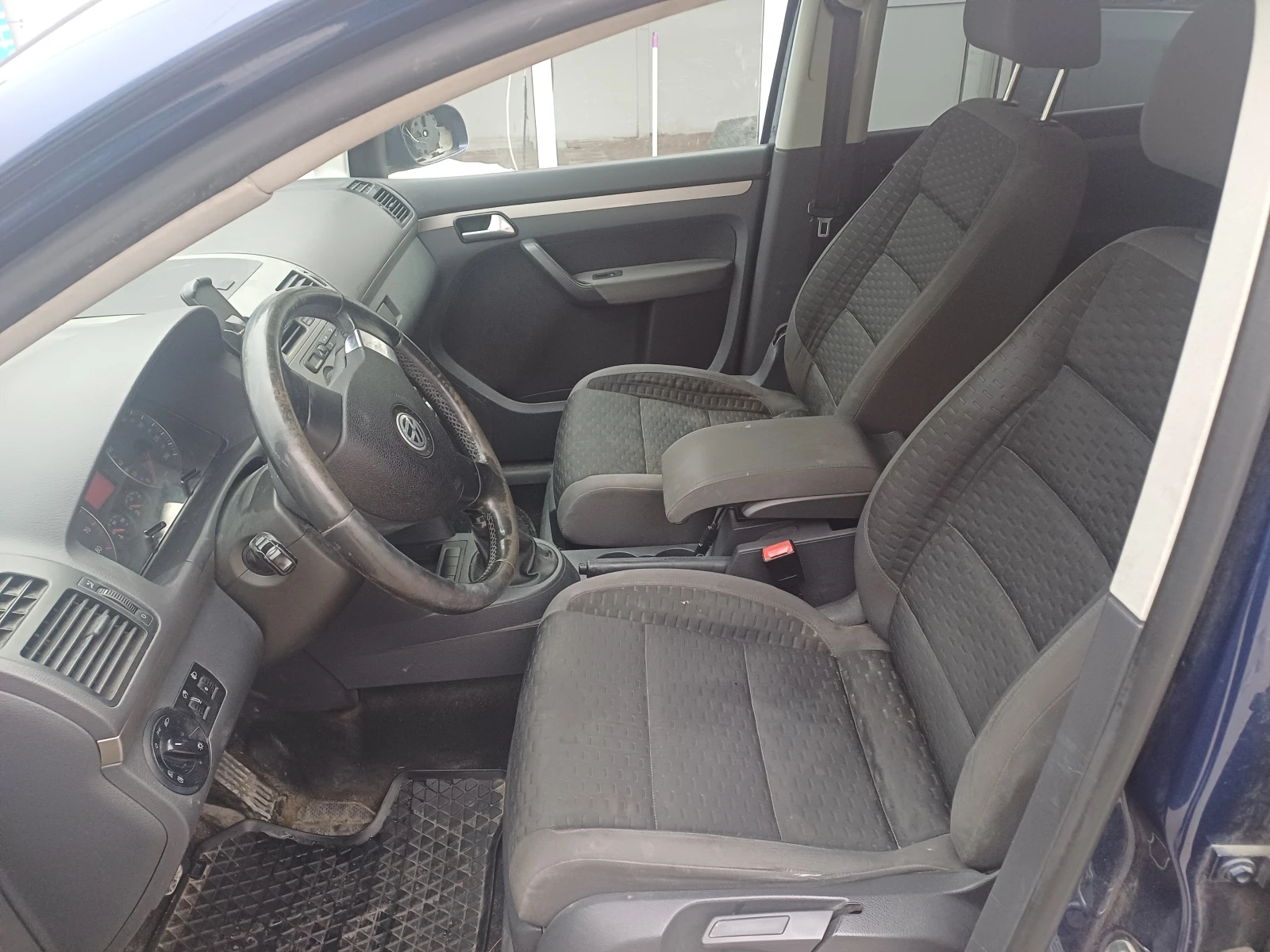 VW Touran 1.6MPI-102KC - изображение 6