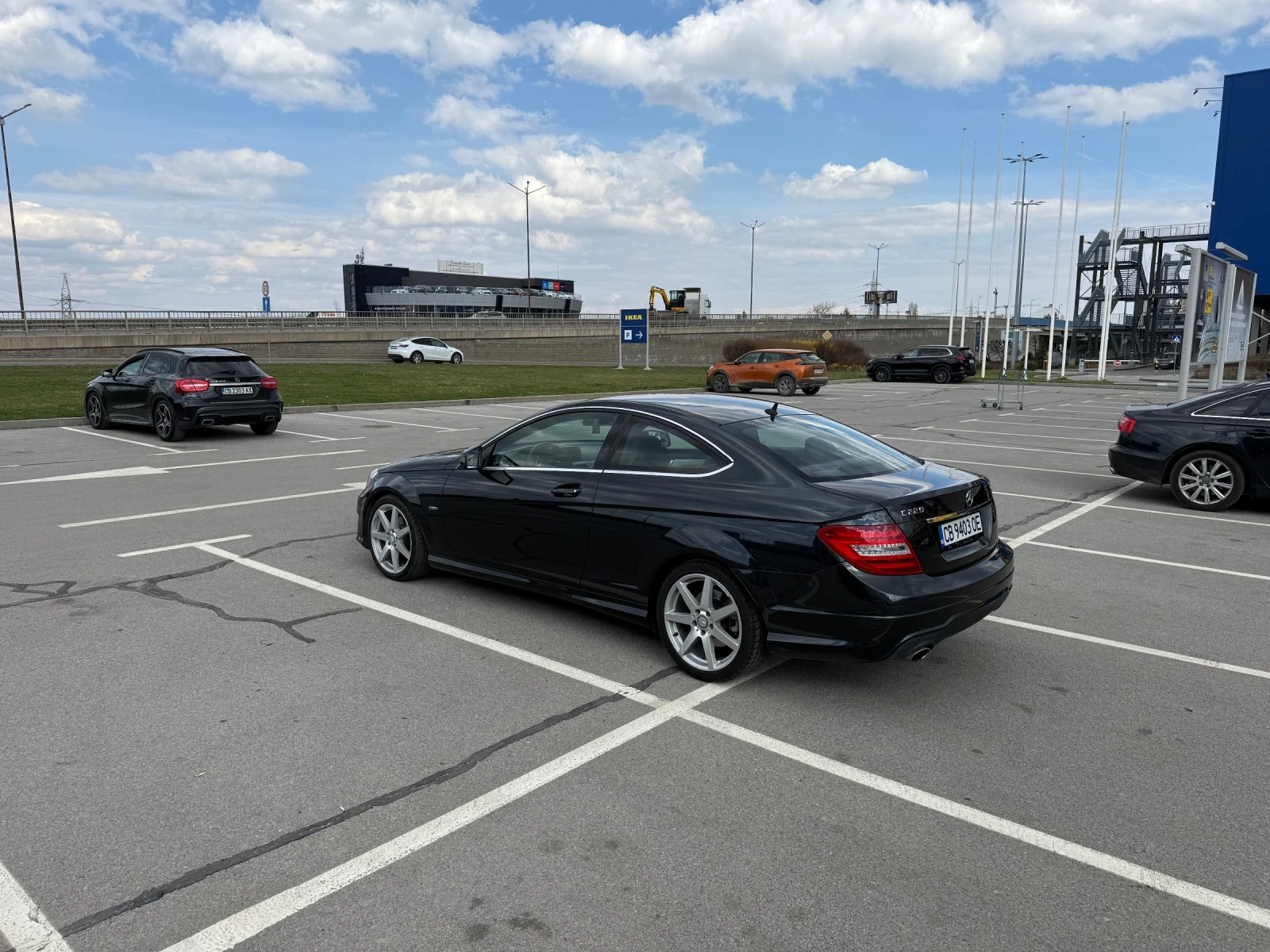 Mercedes-Benz C 220 AMG ТОП СЪСТОЯНИЕ!, снимка 3 - Автомобили и джипове - 54038774