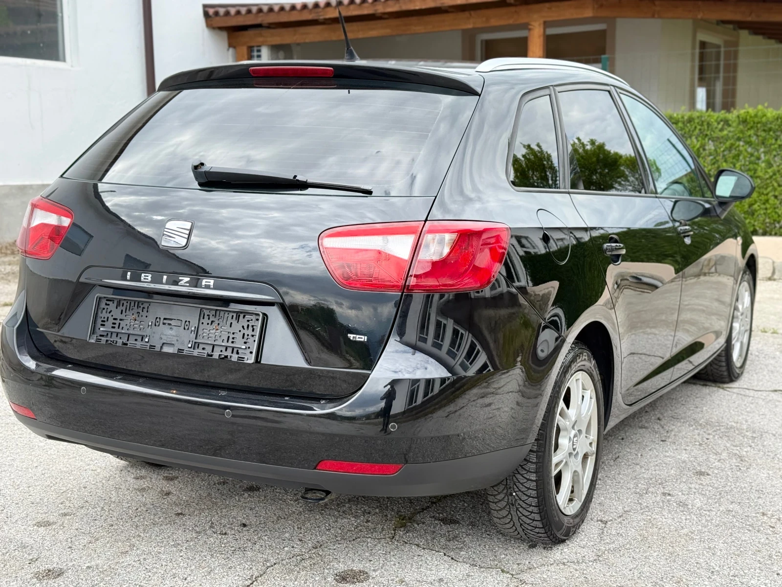 Seat Ibiza 1.6 105 Face lift, снимка 12 - Автомобили и джипове - 54382890