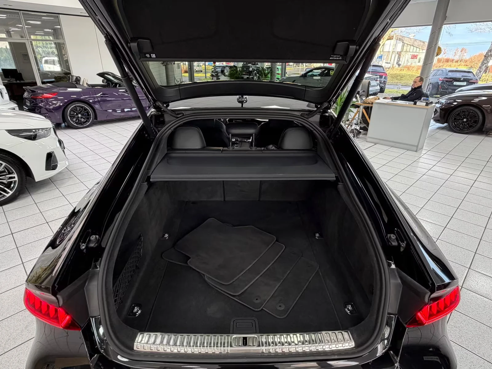 Audi Rs7 KERAMIK/600HP/MATRIX/360/HUD/PANO/SOFT/ALCNTR/393z, снимка 7 - Автомобили и джипове - 54423145