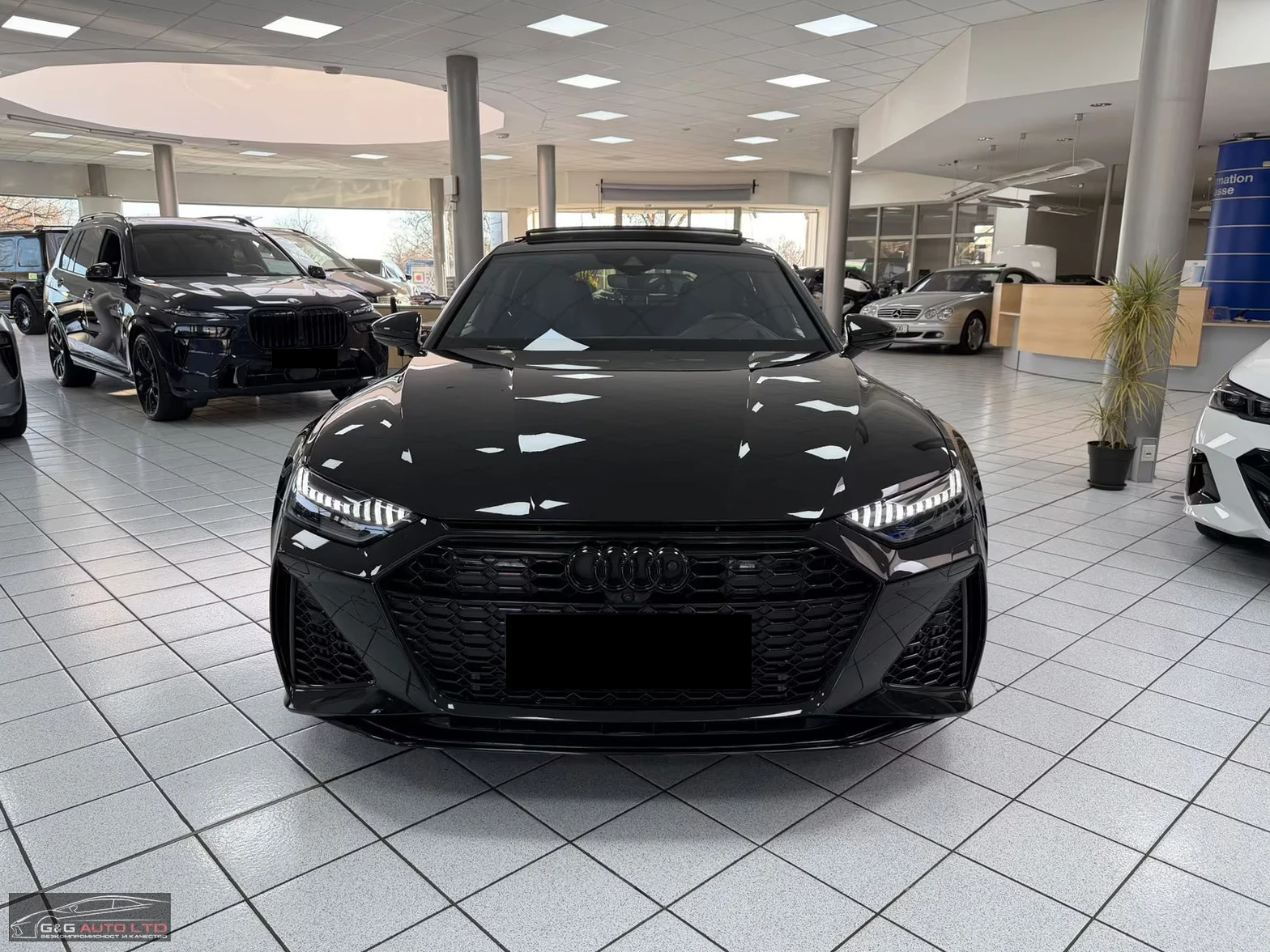 Audi Rs7 KERAMIK/600HP/MATRIX/360/HUD/PANO/SOFT/ALCNTR/393z, снимка 2 - Автомобили и джипове - 54423145