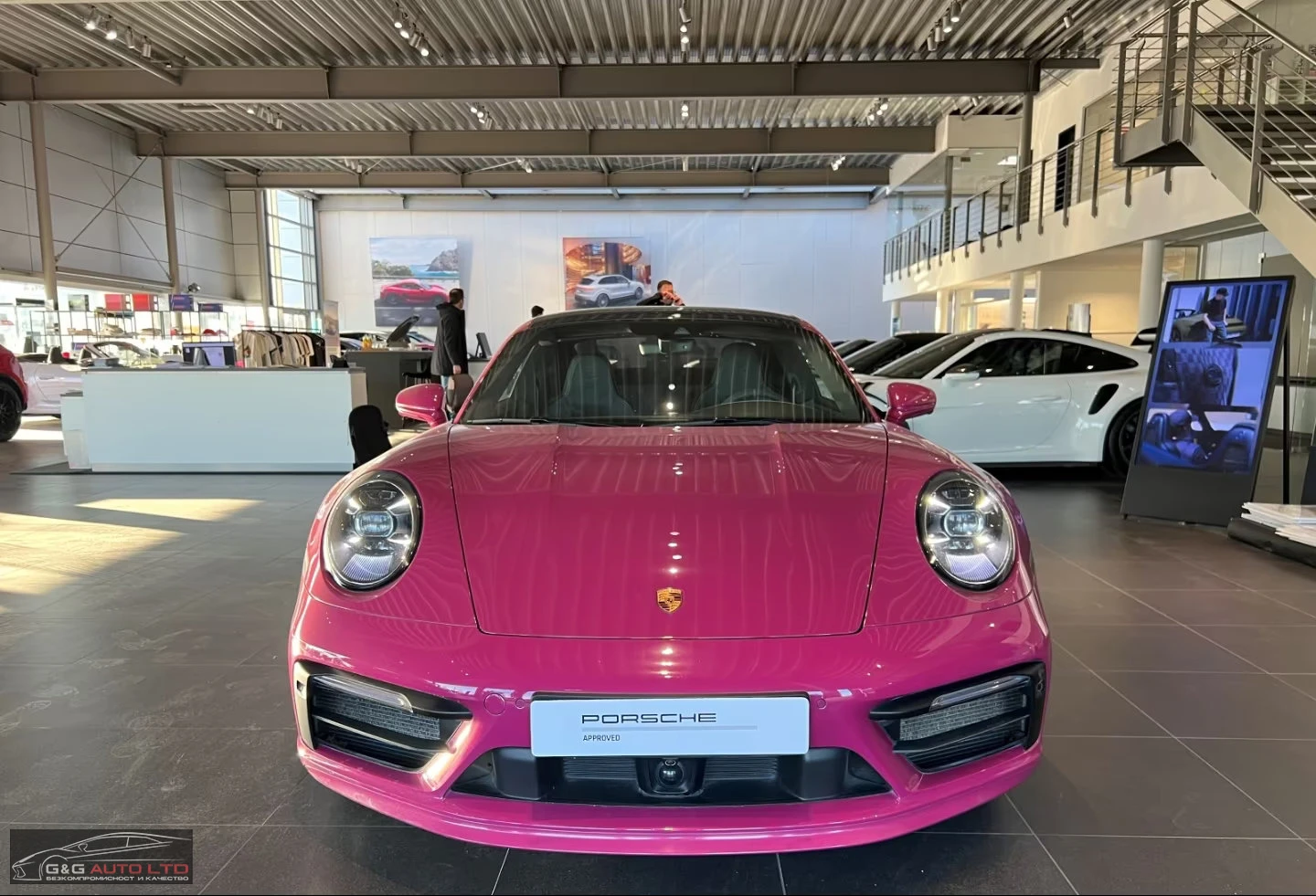 Porsche 911 992/CARRERA/4S/450HP/PDK/CHRONO/MATRIX/PANO/424z, снимка 2 - Автомобили и джипове - 54604928