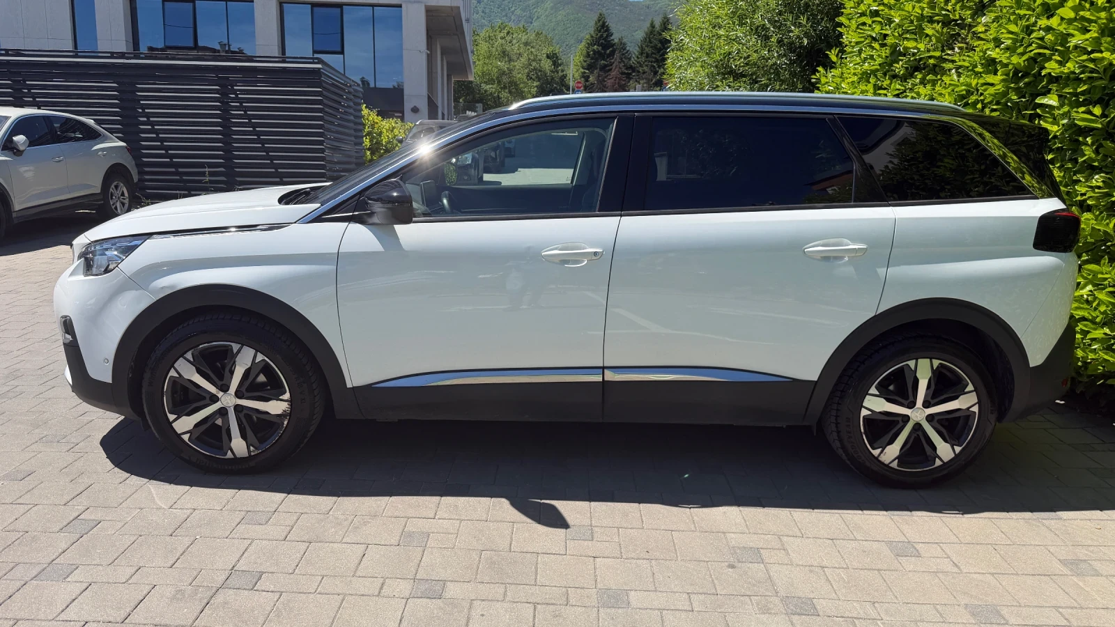 Peugeot 5008 GT Line ФУЛ ЕКСТРИ, снимка 3 - Автомобили и джипове - 54653179