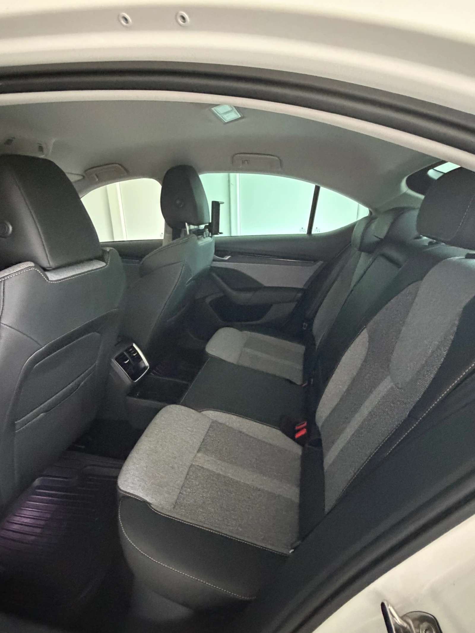 Skoda Octavia, снимка 6 - Автомобили и джипове - 54747385