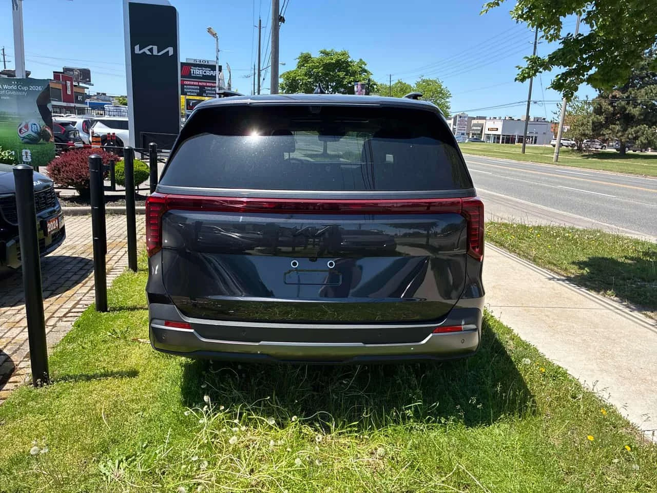 Kia Carnival FWD| ОТ ГЛАВНО ПРЕДСТАВИТЕЛСТВО| CARFAX, снимка 5 - Автомобили и джипове - 54874347