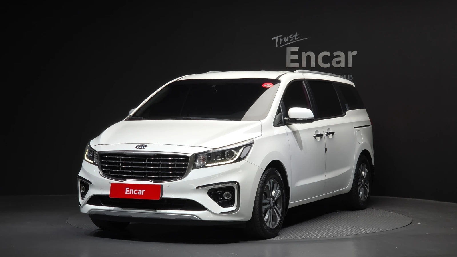 Kia Carnival LUXURY 2.2* 9 МЕСТА* ПОДГРЕВ ВОЛАН/СЕДАЛКИ
