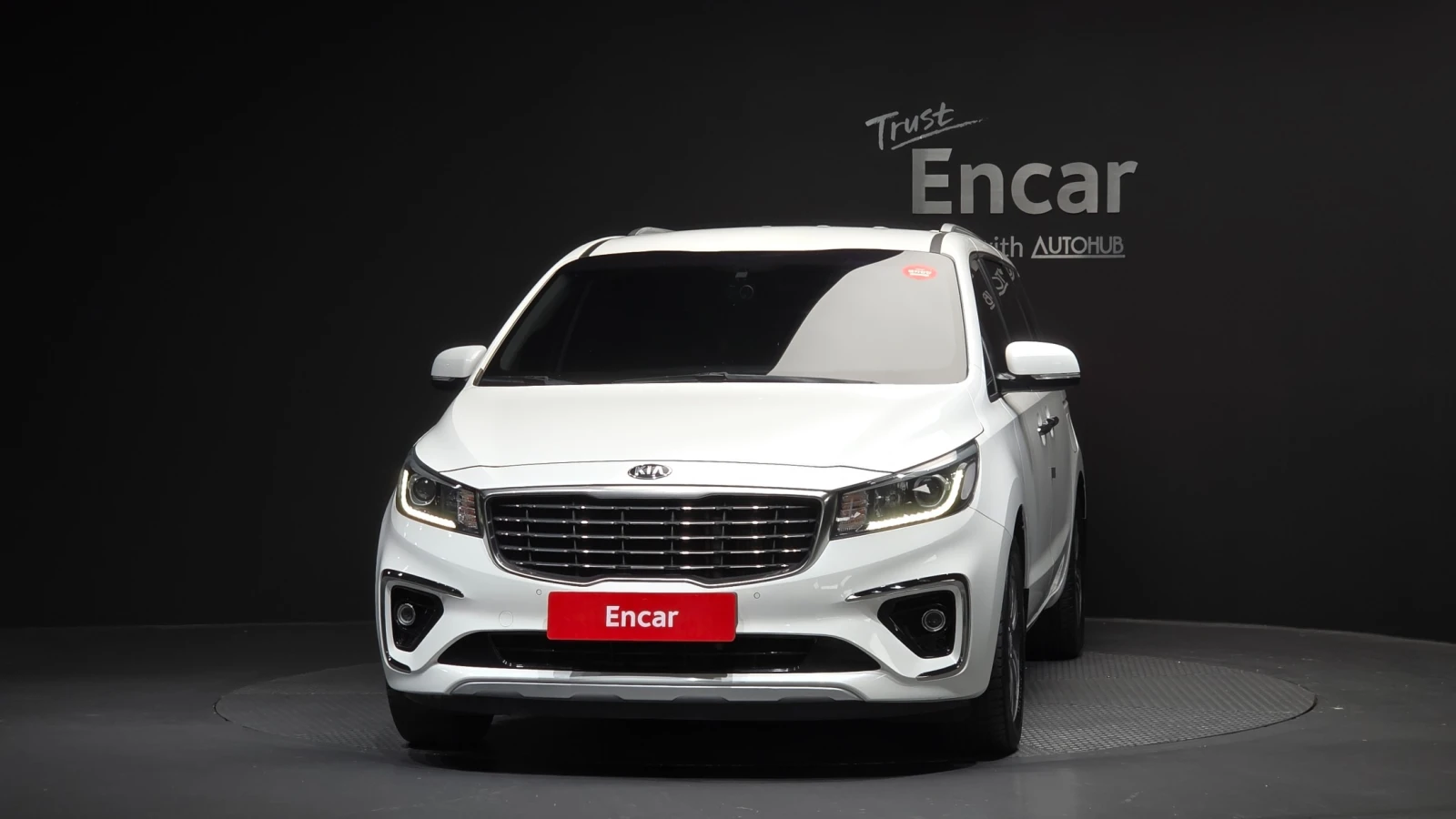 Kia Carnival LUXURY 2.2* 9 МЕСТА* ПОДГРЕВ ВОЛАН/СЕДАЛКИ, снимка 3 - Автомобили и джипове - 55625990