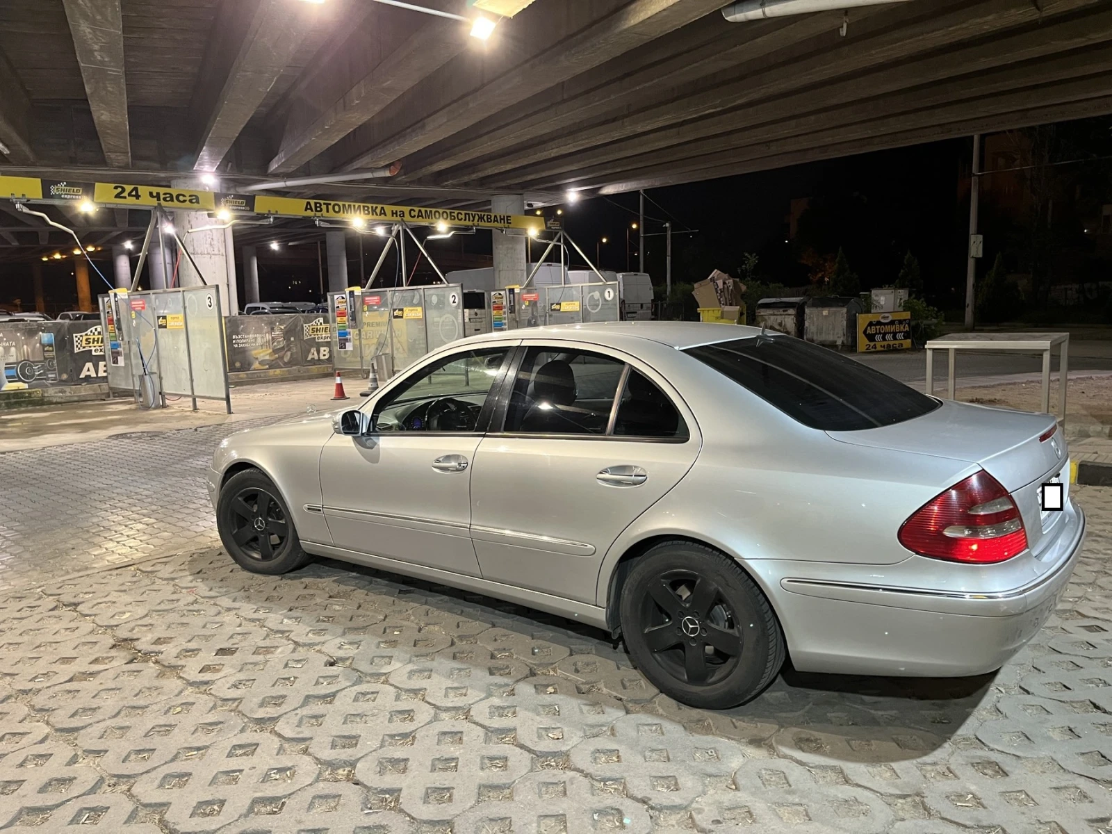 Mercedes-Benz E 220 w211, снимка 4 - Автомобили и джипове - 56133617