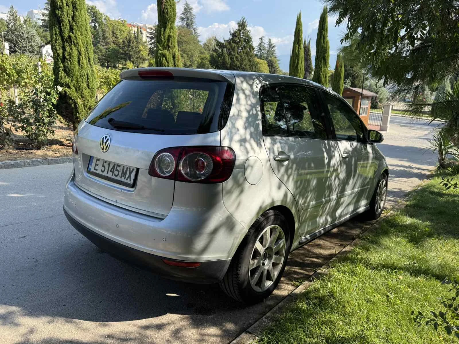 VW Golf Plus 1.9TDI АВТОМАТ , снимка 16 - Автомобили и джипове - 56150538